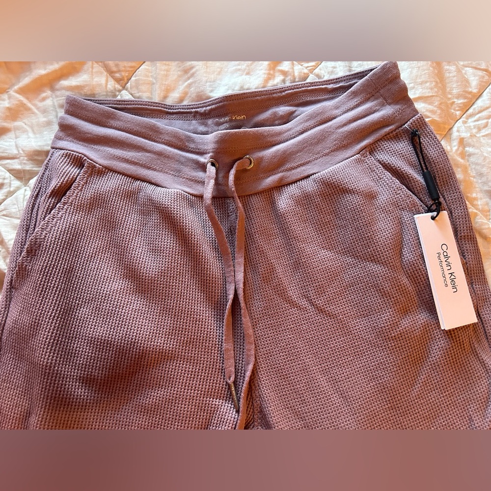 Calvin Klein Performance Women’s High Rise Drawstring Flare Pants - Picture 2 of 6